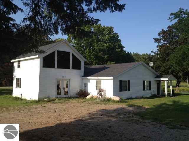 7351 West 18 Road Mesick, MI 49668 - Photo 3 of 25 1745431-2.JPG