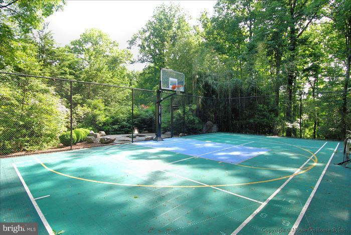 630 Utterback Store Road Great Falls, VA 22066 - Photo 26 of 30 a view of a tennis court