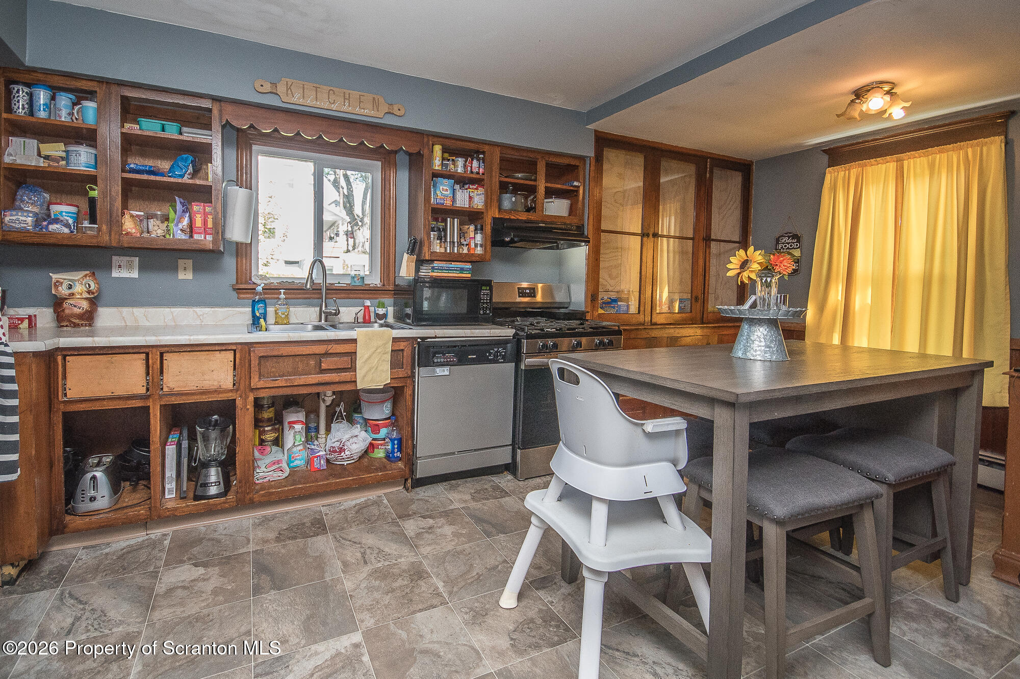 629 Clinton Street Forest City, PA 18421 - Photo 8 of 28 Kitchen