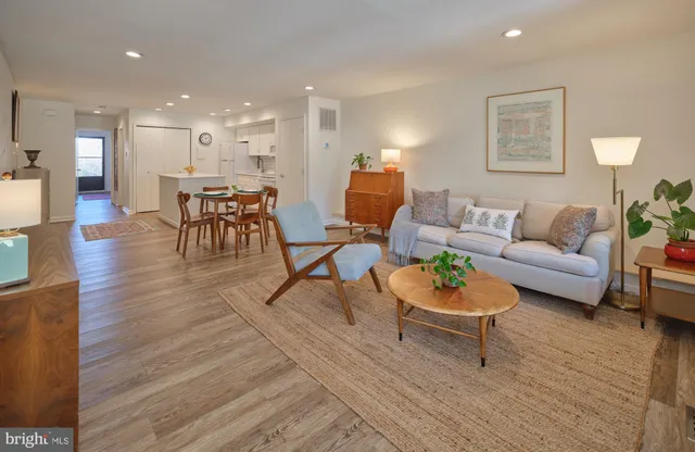 $335,000 | 27 Darien, New Hope, PA 18938