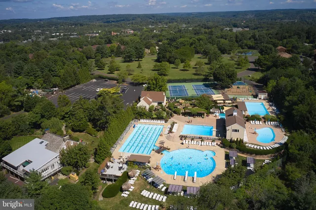 $335,000 | 27 Darien, New Hope, PA 18938