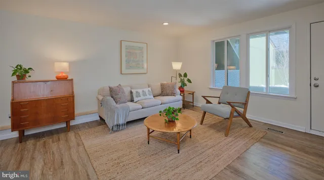 $335,000 | 27 Darien, New Hope, PA 18938