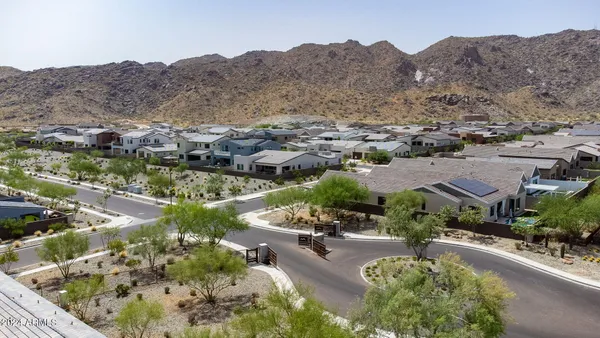 $1,100,000 | 812 East Summerside Road, Phoenix, AZ 85042