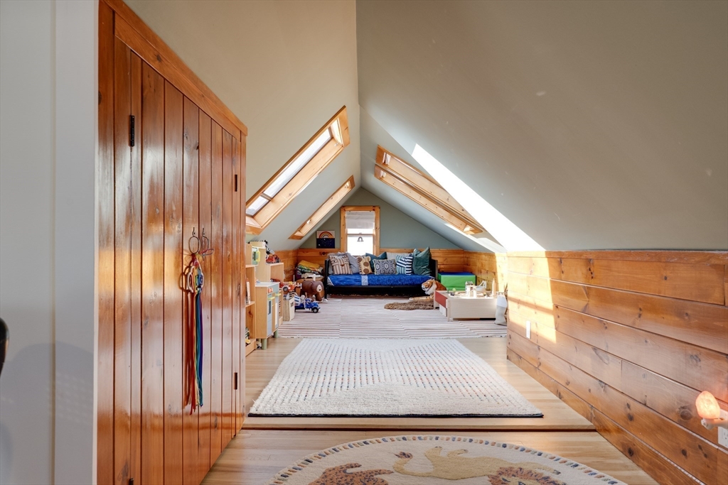 51 Como Road Boston, MA 02136 - Photo 20 of 37