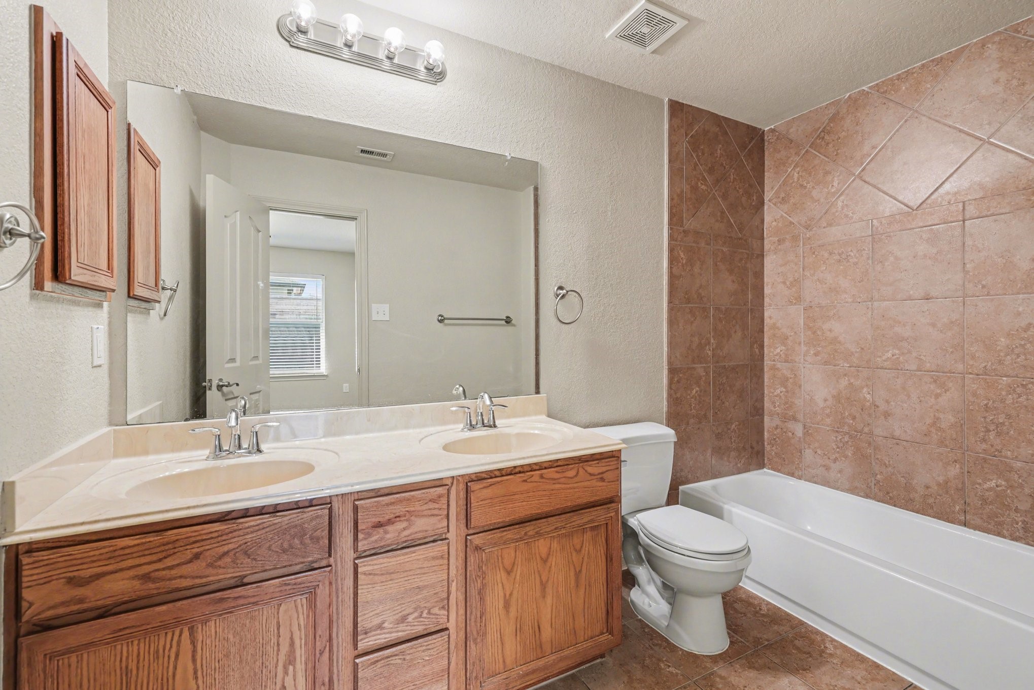 4921 Summer Ridge Drive Conroe, TX 77303 - Photo 12 of 25