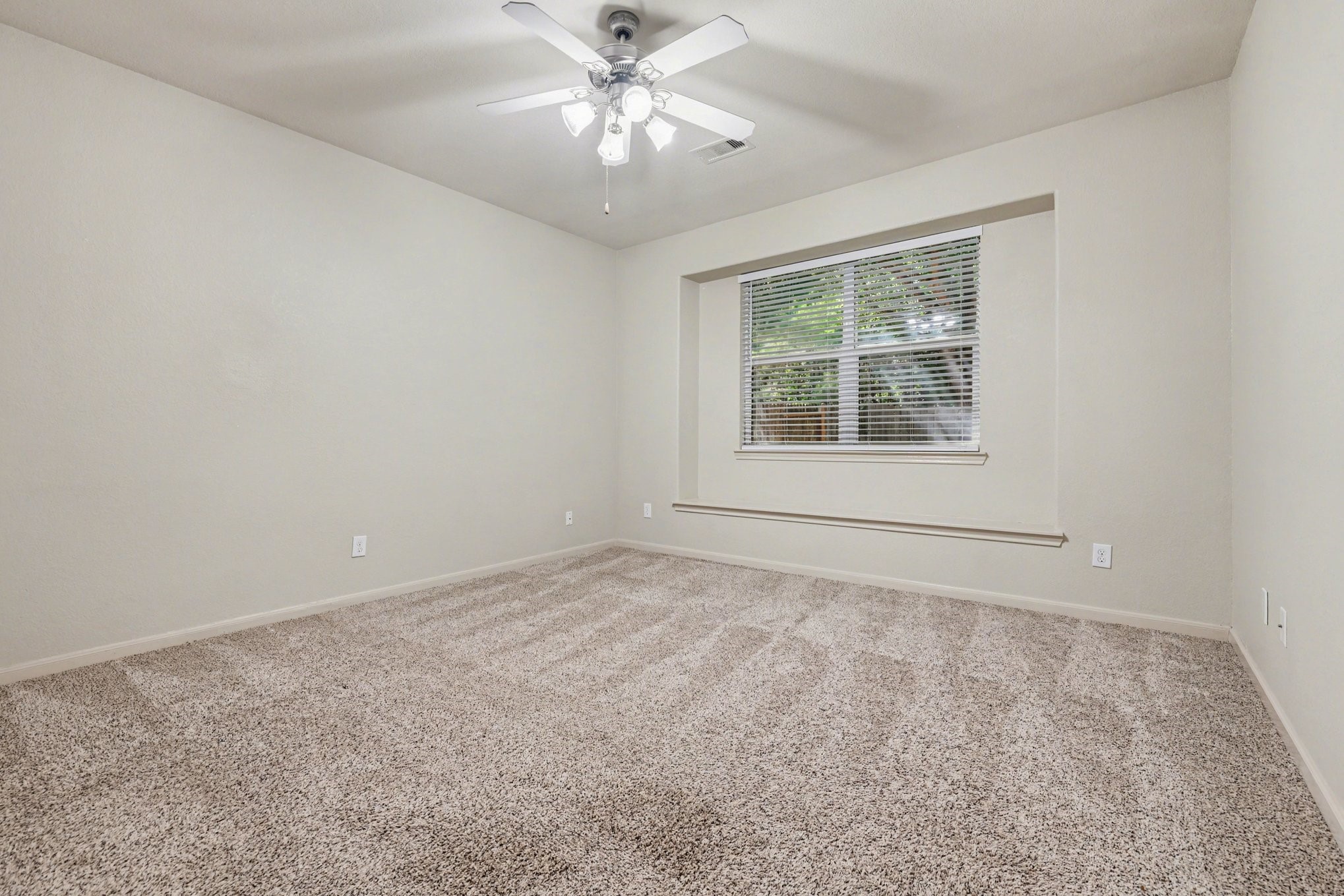 4921 Summer Ridge Drive Conroe, TX 77303 - Photo 8 of 25