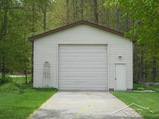 8283 North River Road Freeland, MI 48623 - Photo 4 of 4
