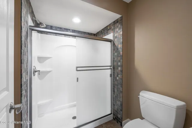 $815,000 | 4549 South Arrow Point Drive, Unit 207, Harrison, ID 83833