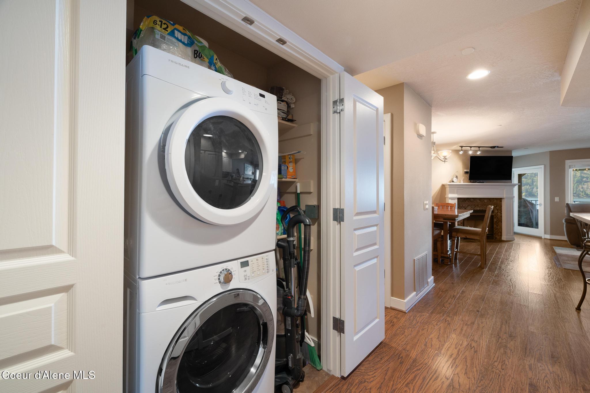 4549 South Arrow Point Drive, Unit 207 Harrison, ID 83833 - Photo 28 of 60 Laundry