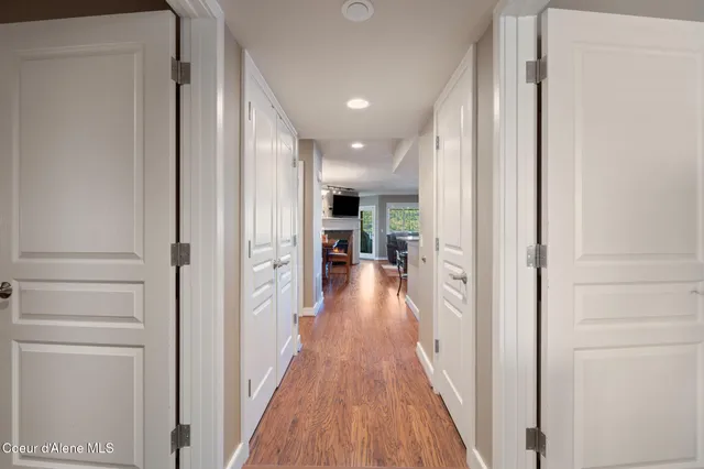 $815,000 | 4549 South Arrow Point Drive, Unit 207, Harrison, ID 83833