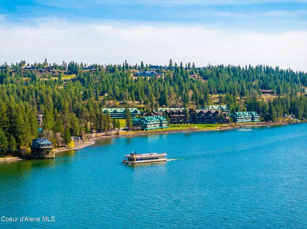 $815,000 | 4549 South Arrow Point Drive, Unit 207, Harrison, ID 83833