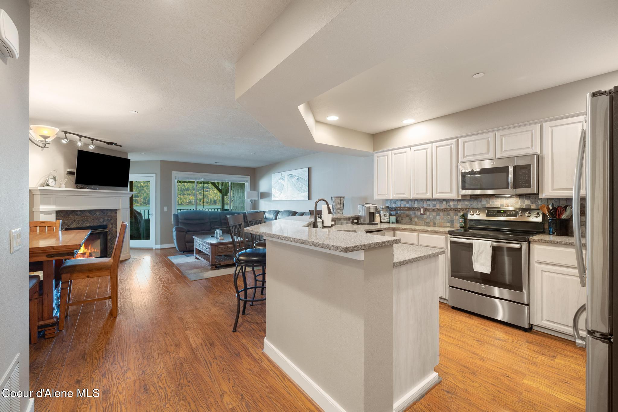 4549 South Arrow Point Drive, Unit 207 Harrison, ID 83833 - Photo 4 of 60 Kitchen