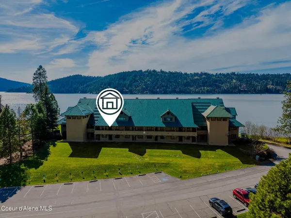 $815,000 | 4549 South Arrow Point Drive, Unit 207, Harrison, ID 83833