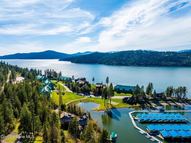 $815,000 | 4549 South Arrow Point Drive, Unit 207, Harrison, ID 83833