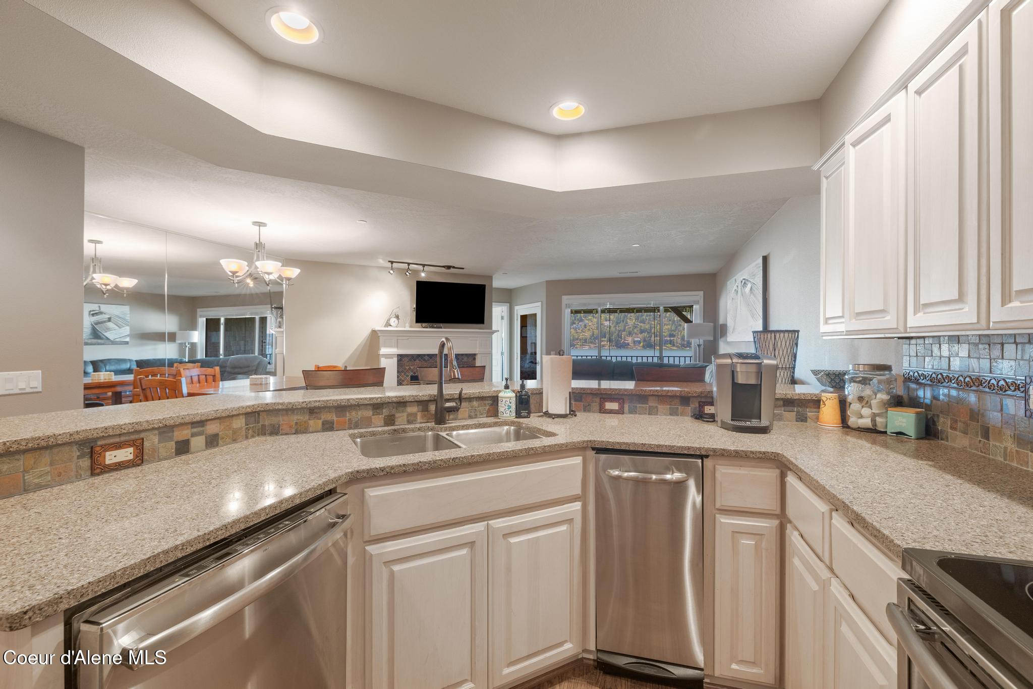 4549 South Arrow Point Drive, Unit 207 Harrison, ID 83833 - Photo 6 of 60 Spacious Kicthen