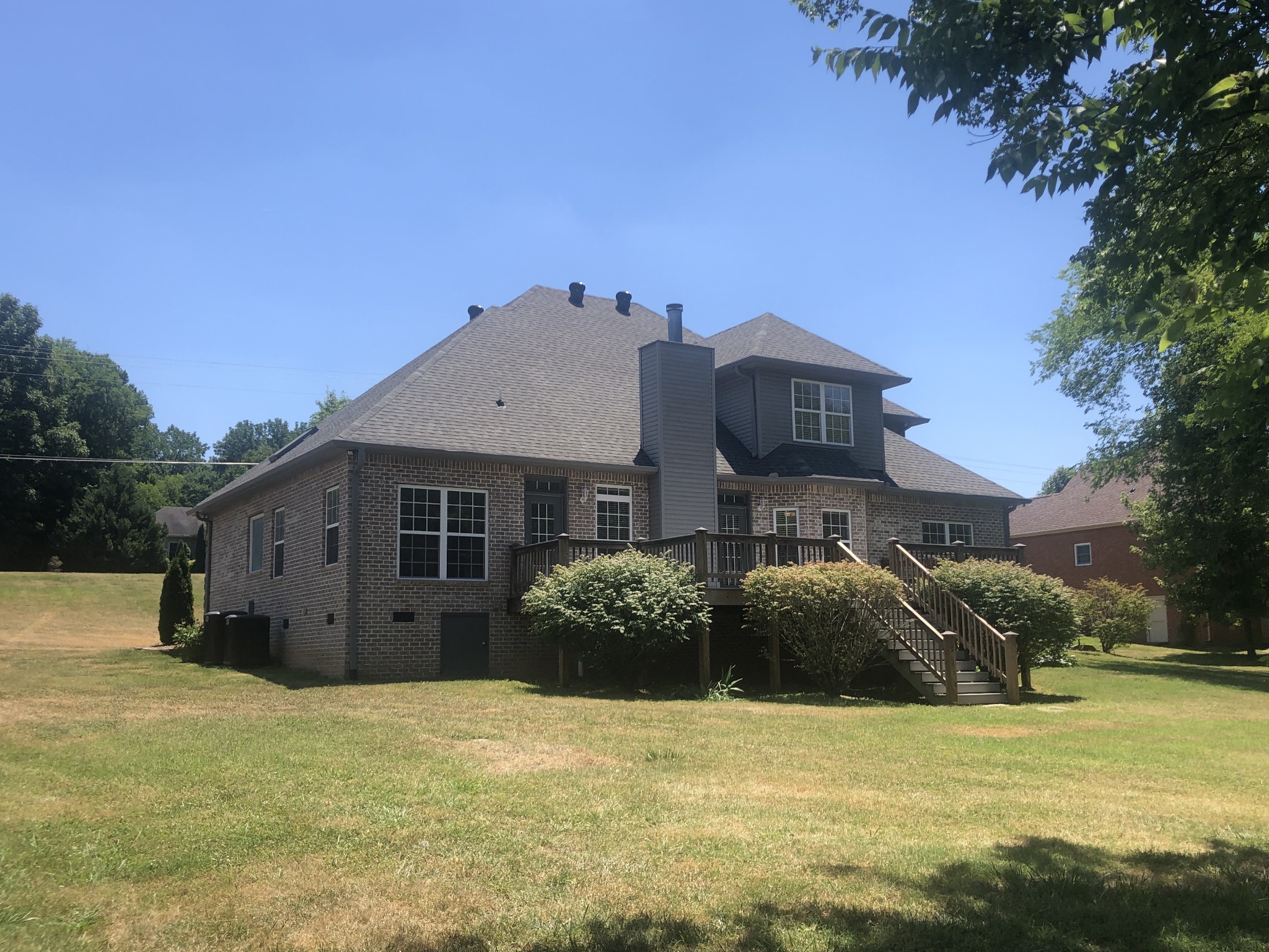 242 Ridgewater Way Mount Juliet, TN 37122 - Photo 3 of 24 a front view of a house with a garden