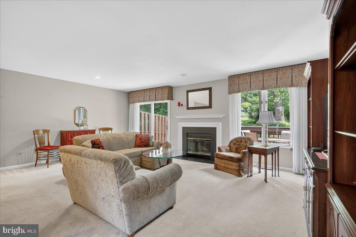 266 Fox Run Exton, PA 19341 - Photo 12 of 45 Living room view from right corner