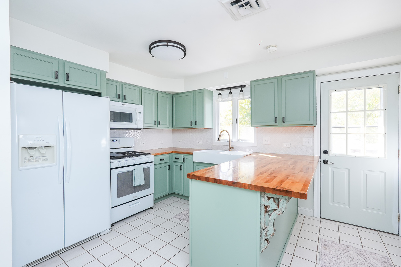 375 South St Louis Avenue St. Anne, IL 60964 - Photo 20 of 58