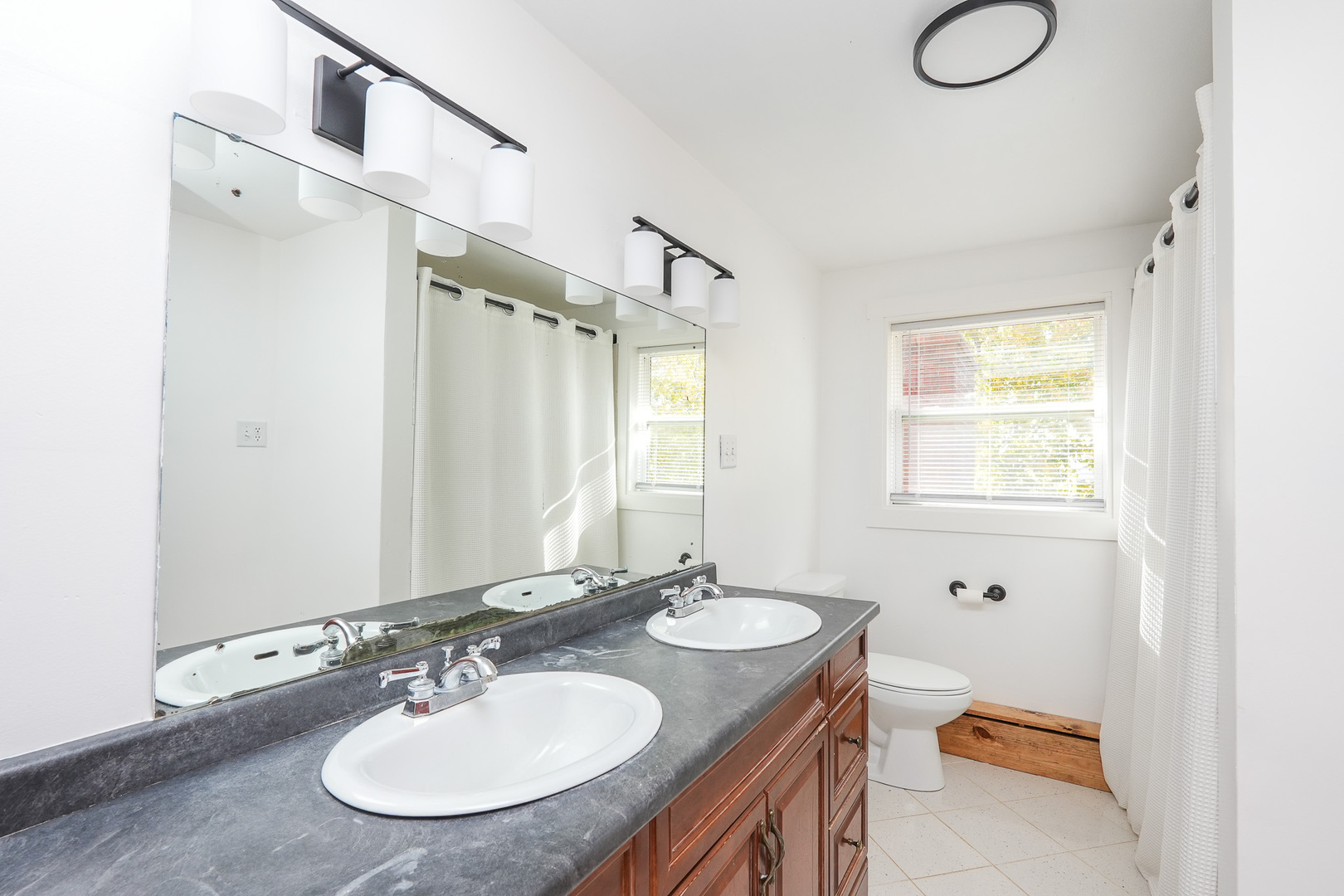 375 South St Louis Avenue St. Anne, IL 60964 - Photo 31 of 58