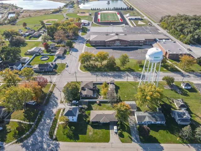 $215,000 | 375 South St Louis Avenue, St. Anne, IL 60964