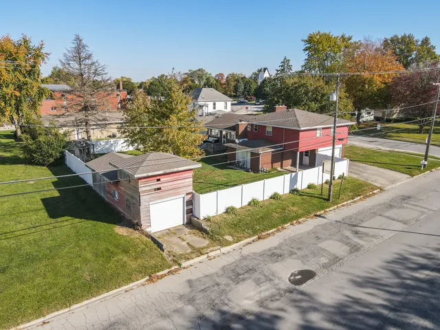 $215,000 | 375 South St Louis Avenue, St. Anne, IL 60964