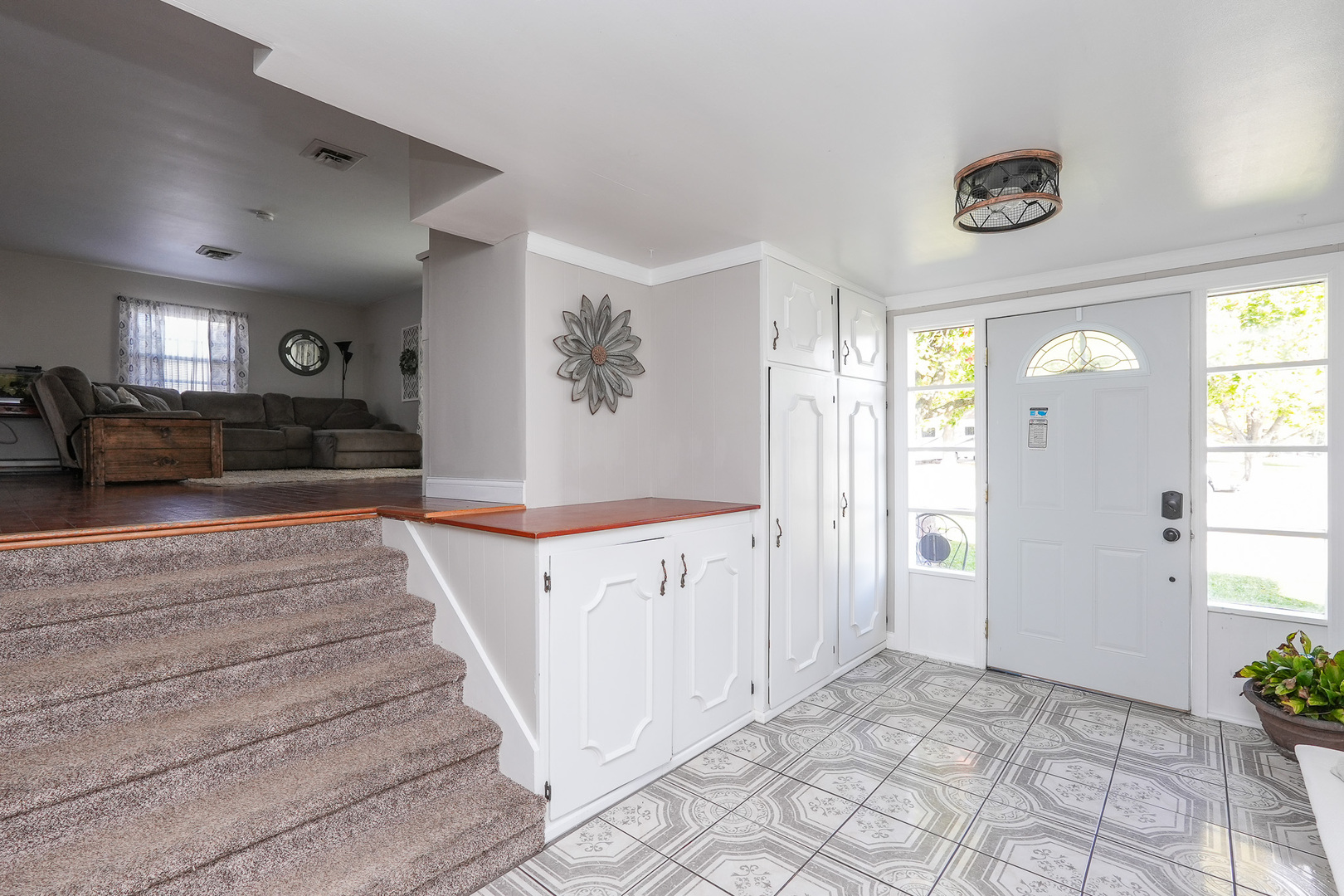 375 South St Louis Avenue St. Anne, IL 60964 - Photo 7 of 58