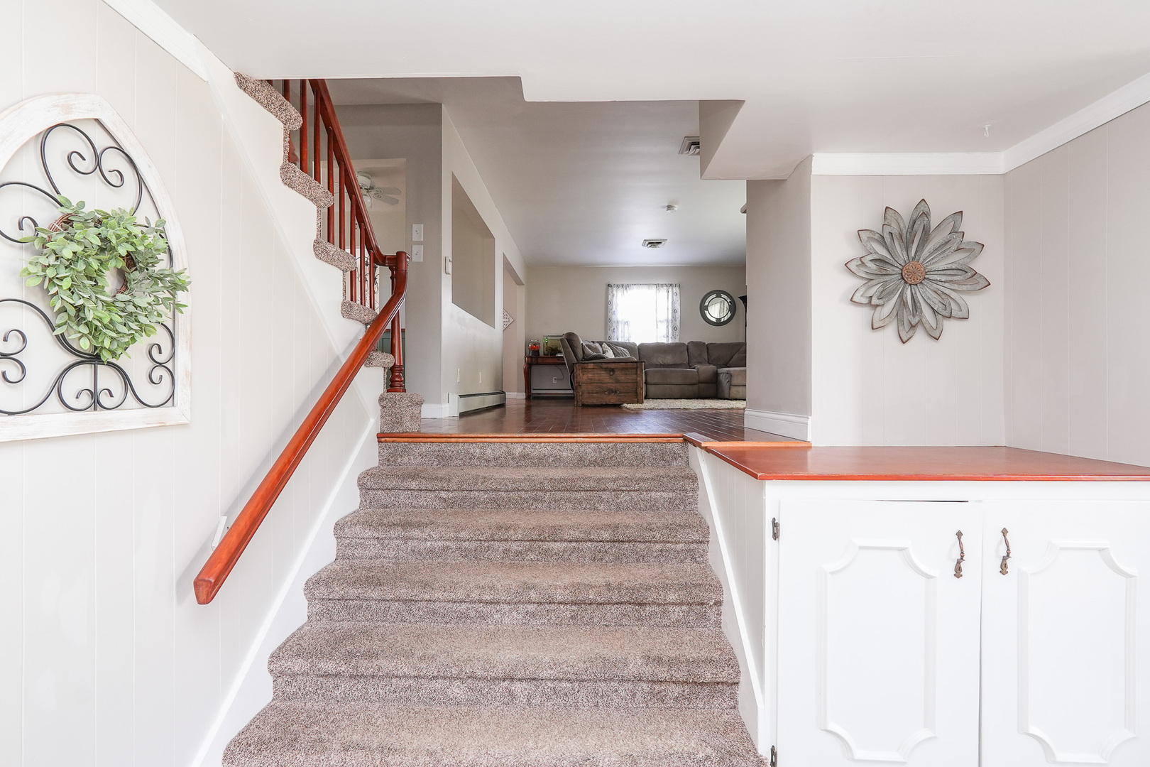 375 South St Louis Avenue St. Anne, IL 60964 - Photo 8 of 58