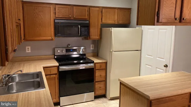 $2,000 | 12231 Wadsworth Way, Woodbridge, VA 22192