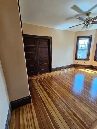 $1,900 | 70 Warburton Street, Unit 3, Fall River, MA 02720