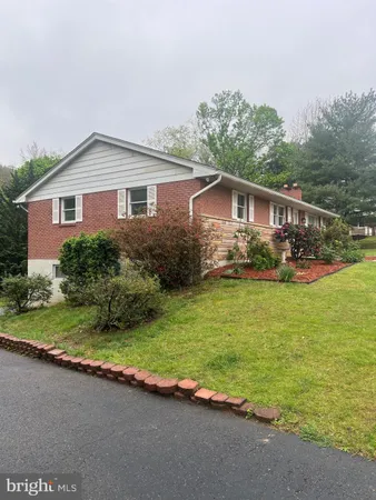$319,000 | 12400 Gramlich Road Southwest, La Vale, MD 21502