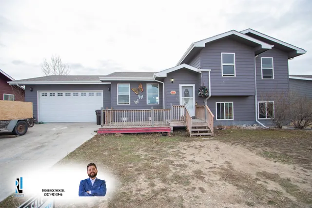 $299,000 | 1019 East 6th Street, Evansville, WY 82636