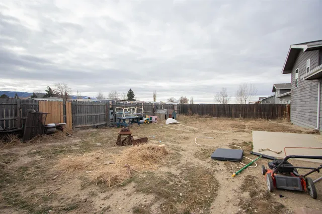 $299,000 | 1019 East 6th Street, Evansville, WY 82636