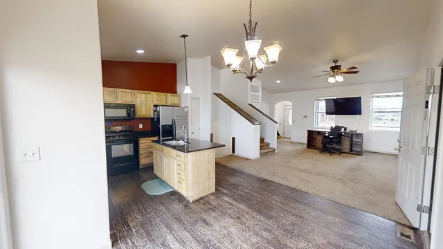 $299,000 | 1019 6th Street, Evansville, WY 82636