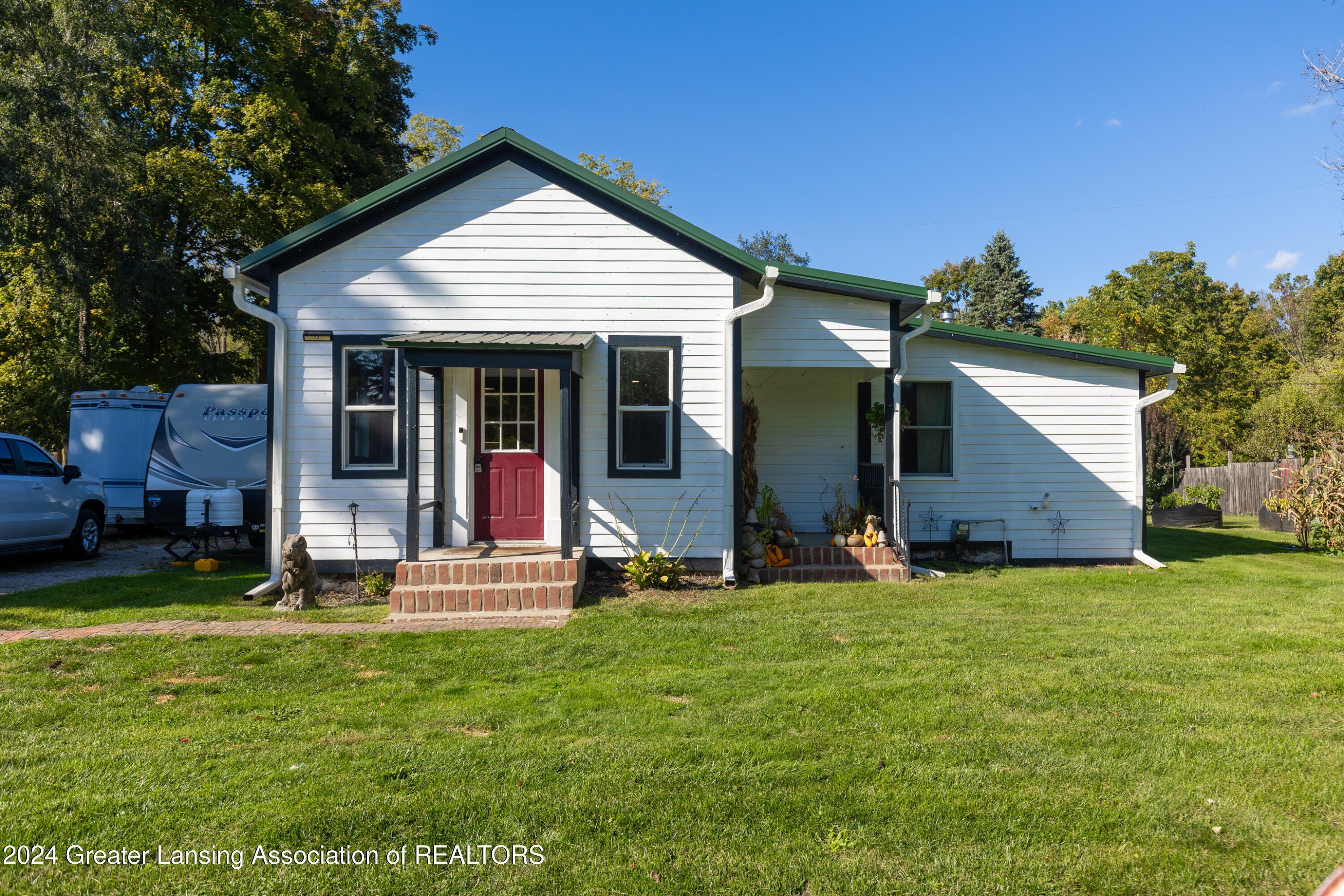 11711 Old Belding Road Northeast Belding, MI 48809 - Photo 1 of 33 front