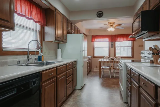 $675,000 | N1637 Gladwater Beach Road, Malone, WI 53049