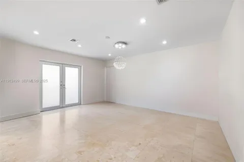 $649,000 | 1601 Bay Road, Unit 4, Miami Beach, FL 33139