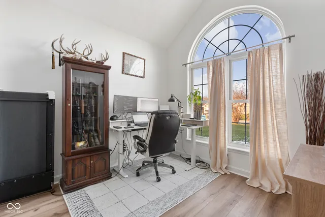 $340,000 | 4103 Andrew Drive, Floyds Knobs, IN 47119