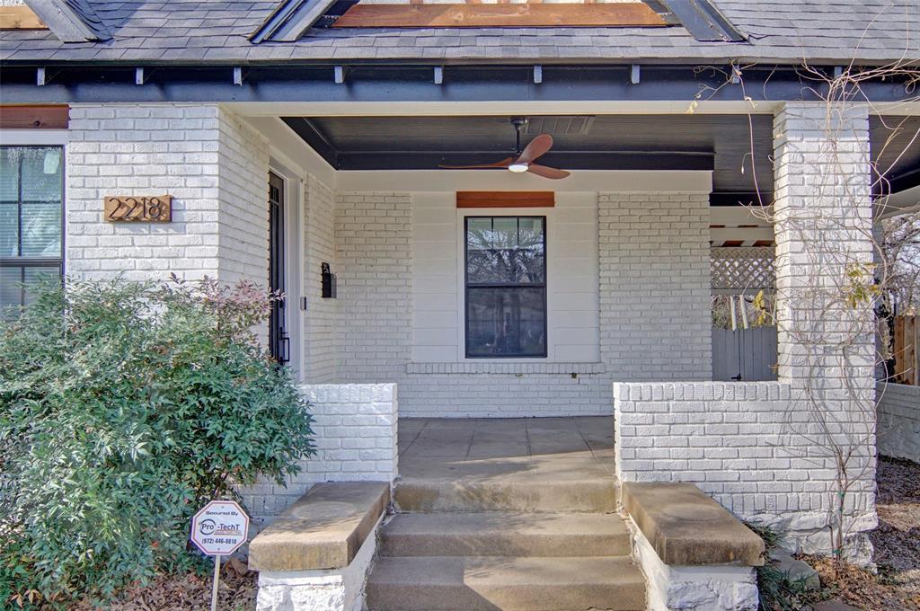 2218 Lynnhaven Road Fort Worth, TX 76103 - Photo 5 of 37 a front view of a house with outdoor space