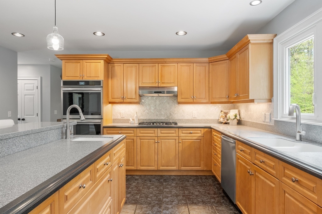 90 Frye Road Bolton, MA 01740 - Photo 10 of 41 Gallery Image 10