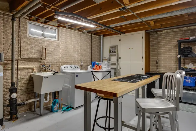 $295,000 | 2219 Elizabeth Street, Janesville, WI 53548