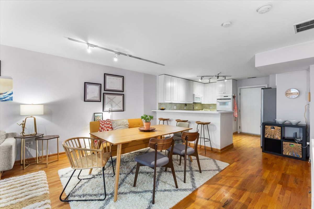 1812 South Federal Street, Unit 4 Chicago, IL 60616 - Photo 13 of 26