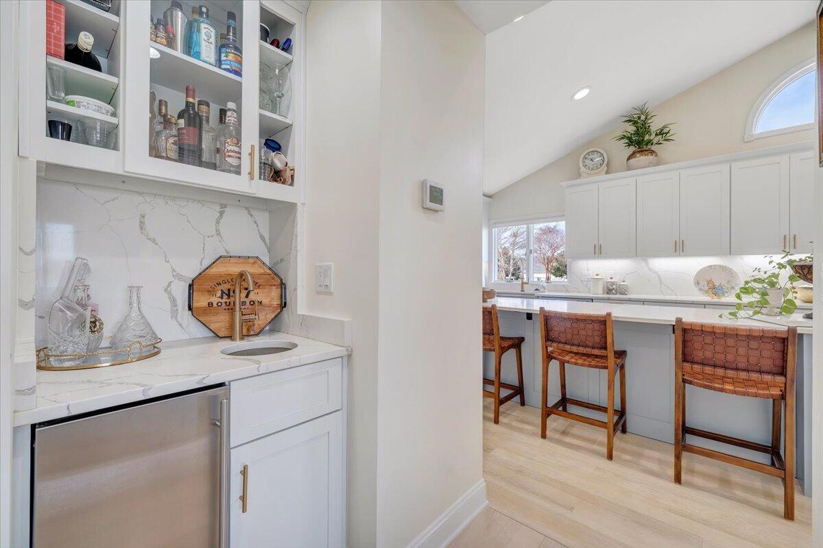 110 Windward Drive Moneta, VA 24121 - Photo 27 of 134 Wet Bar