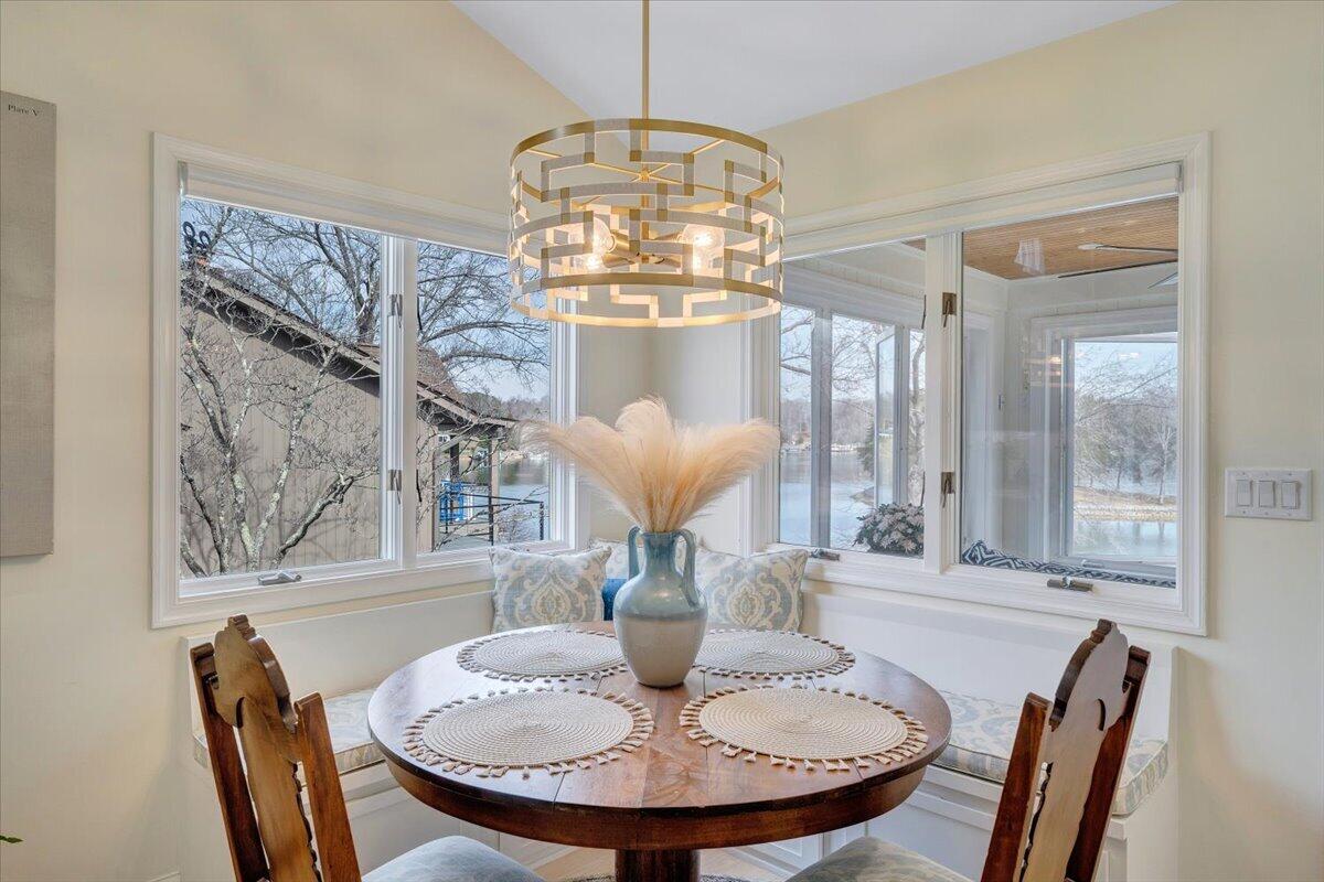 110 Windward Drive Moneta, VA 24121 - Photo 37 of 134 Breakfast Nook