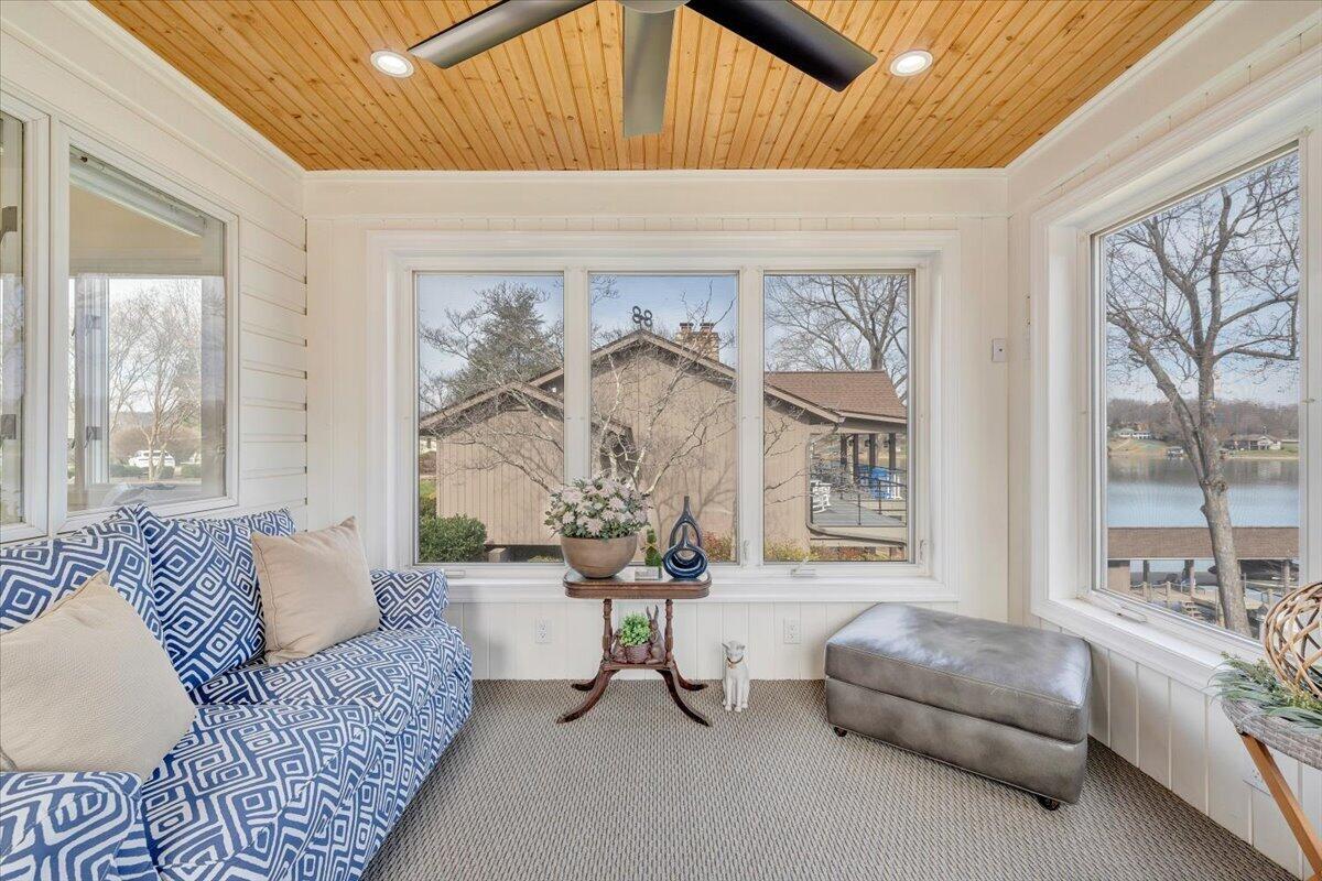 110 Windward Drive Moneta, VA 24121 - Photo 39 of 134 Screen Porch