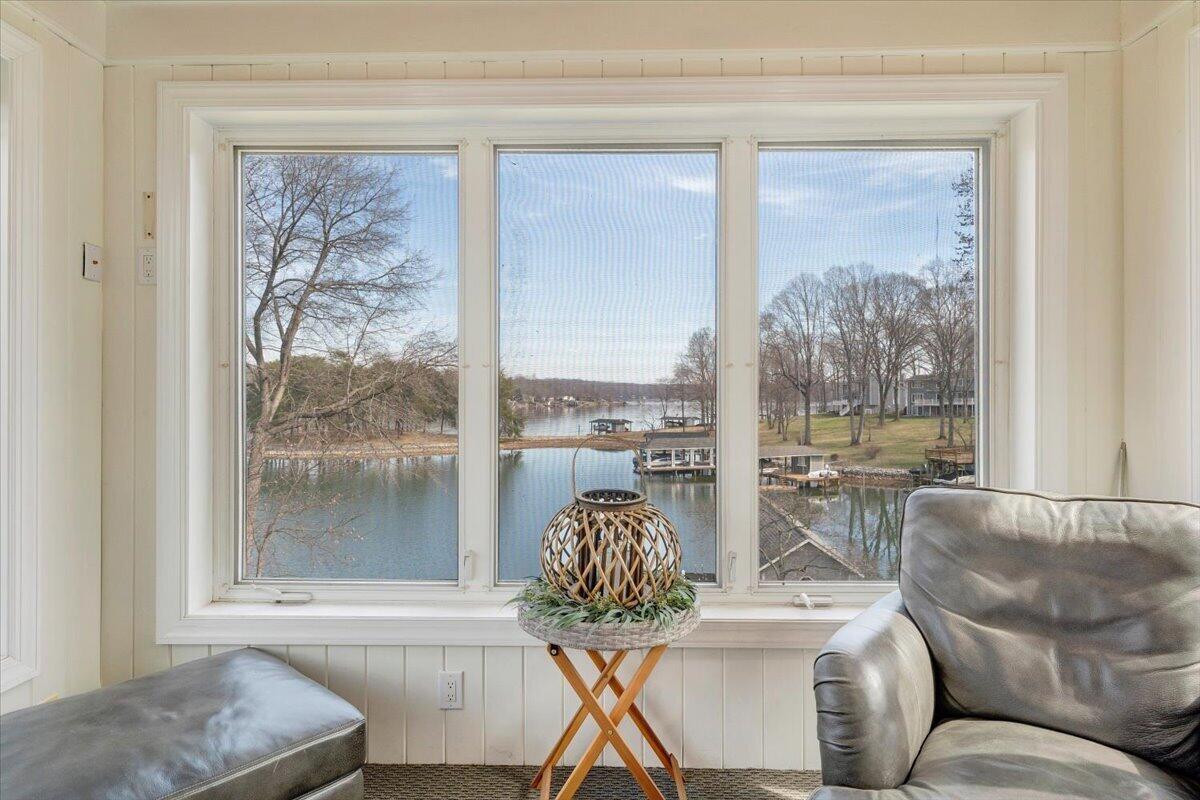110 Windward Drive Moneta, VA 24121 - Photo 40 of 134 Screen Porch
