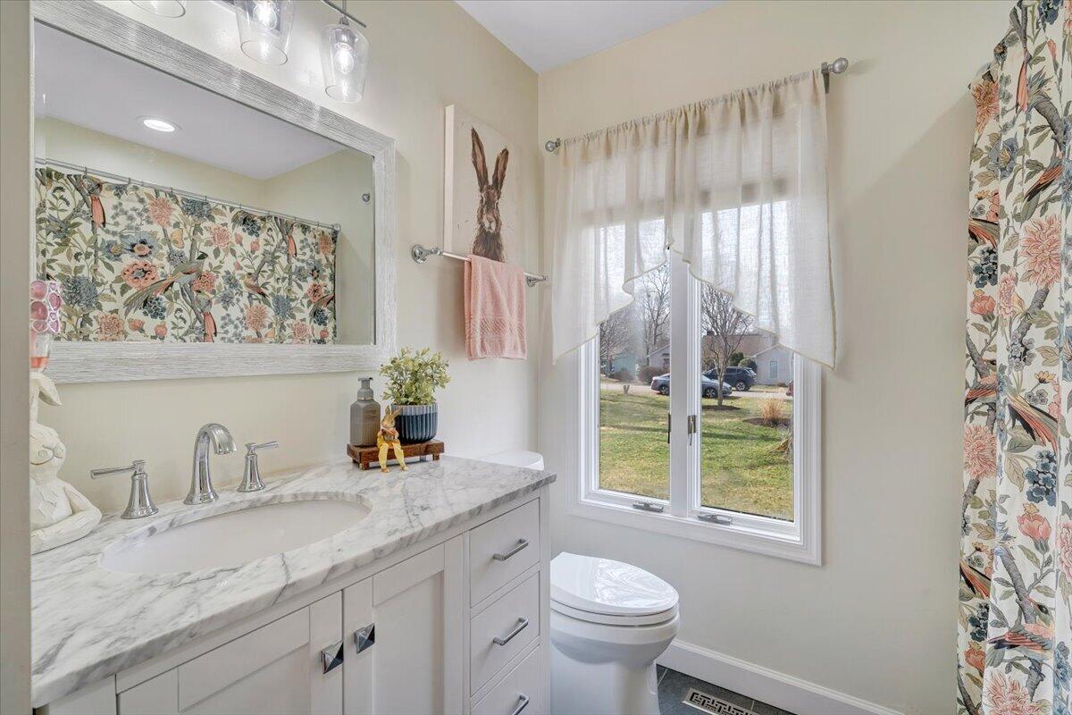 110 Windward Drive Moneta, VA 24121 - Photo 65 of 134 Bath