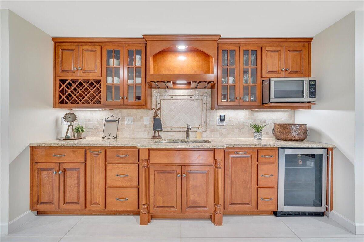110 Windward Drive Moneta, VA 24121 - Photo 71 of 134 LL Bar area