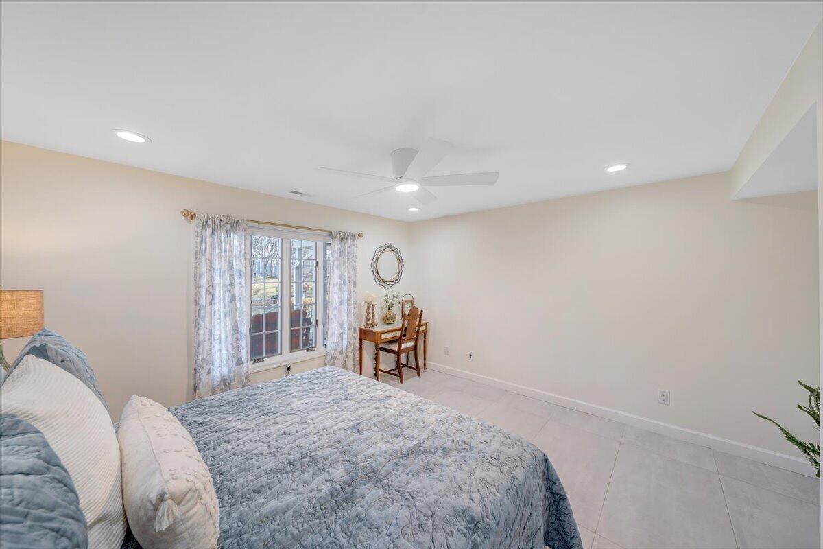 110 Windward Drive Moneta, VA 24121 - Photo 78 of 134 Guest Bedroom