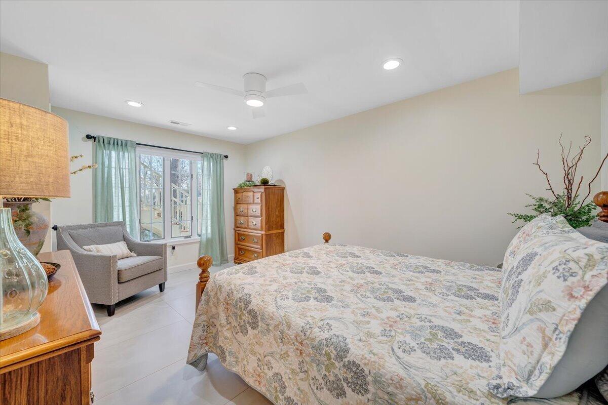 110 Windward Drive Moneta, VA 24121 - Photo 79 of 134 Guest Bedroom
