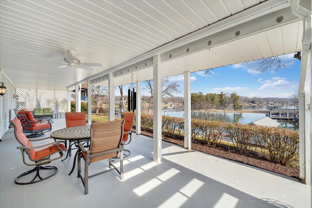110 Windward Drive Moneta, VA 24121 - Photo 85 of 134 Patio